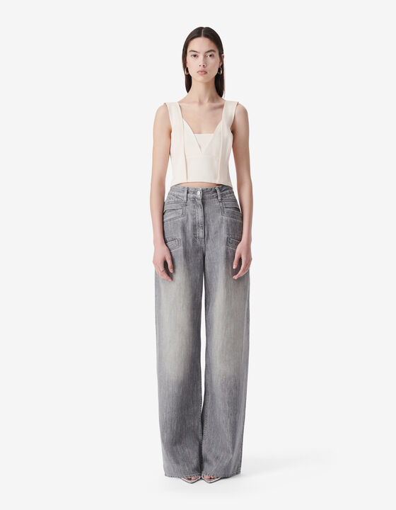 SHORT V-NECK TOP